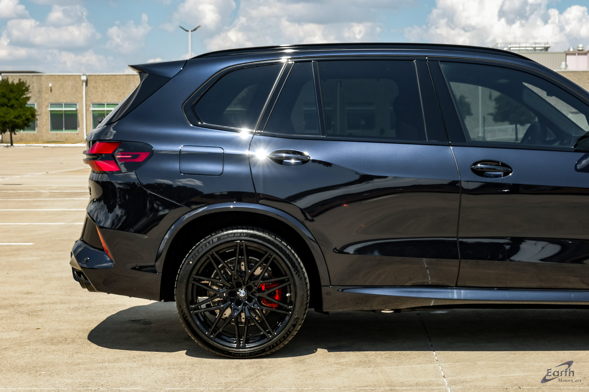 Used 2026 BMW X5 M Competition w/ Executive Package AWD/4WD image 18