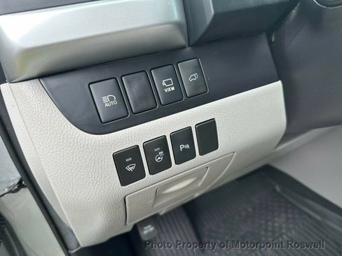Used 2019 Toyota Highlander Limited Platinum AWD/4WD image 11