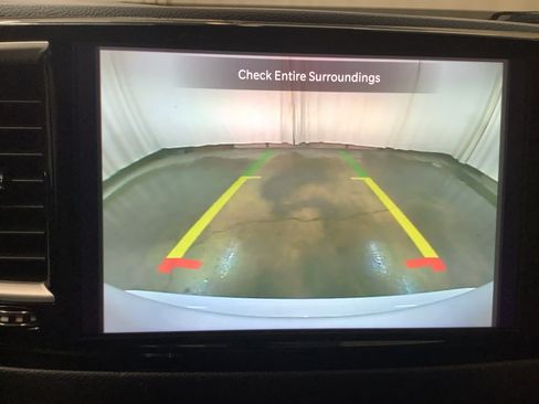 Used 2025 Chrysler Pacifica Select FWD image 17