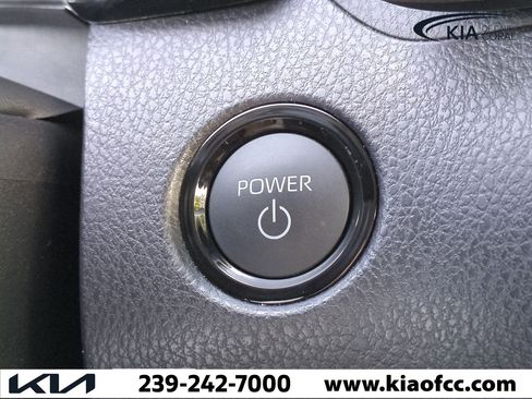 Used 2025 Toyota Camry XLE image 27