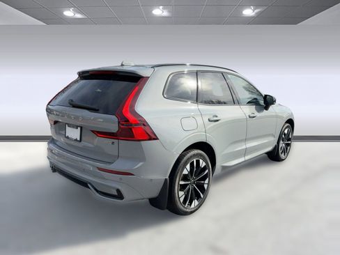 New 2026 Volvo XC60 B5 Plus w/ Climate Package image 9