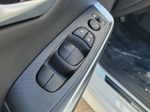 New 2025 Nissan Sentra SR image 19