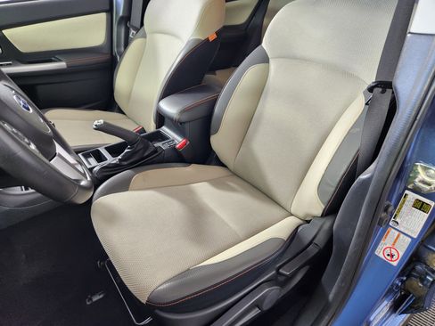 Used 2017 Subaru Crosstrek 2.0i Premium image 12