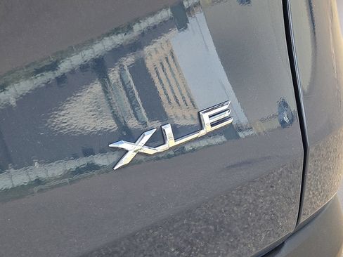 Used 2025 Toyota Grand Highlander FWD image 12