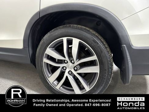 Used 2017 Honda Pilot Touring image 5