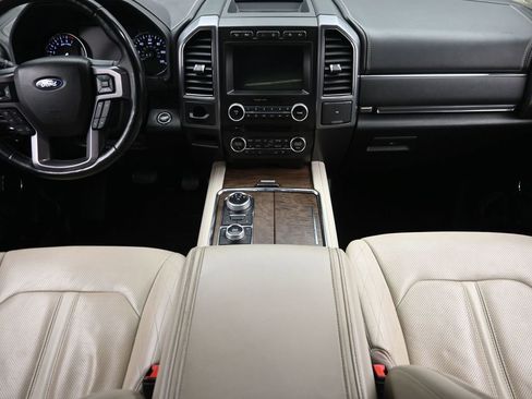 Used 2018 Ford Expedition Platinum image 12