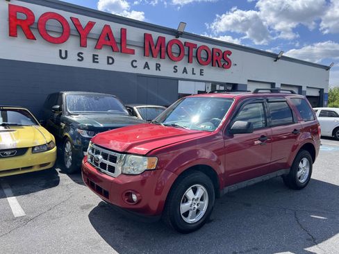 Used 2009 Ford Escape XLT AWD/4WD image 1