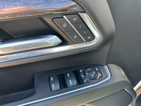 Used 2024 Chevrolet Silverado 2500 LTZ image 17