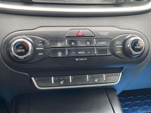 Used 2017 Kia Sorento FWD w/ LX Convenience Package image 25