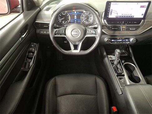 Used 2023 Nissan Altima 2.5 SL image 2