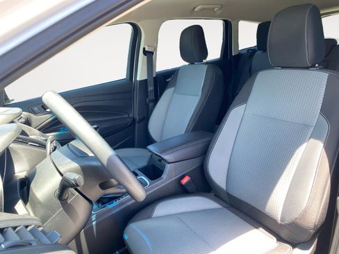 Used 2018 Ford Escape SE w/ SE Sync 3 Package FWD image 10