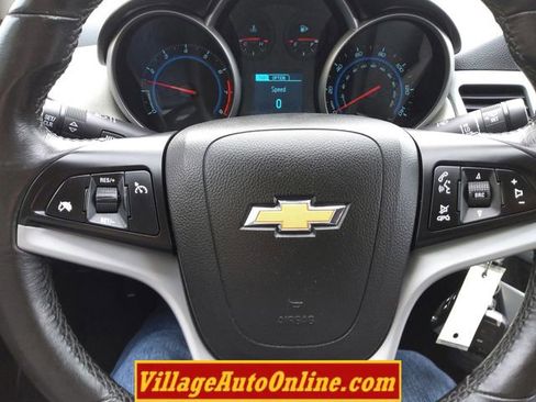 Used 2014 Chevrolet Cruze LT image 37