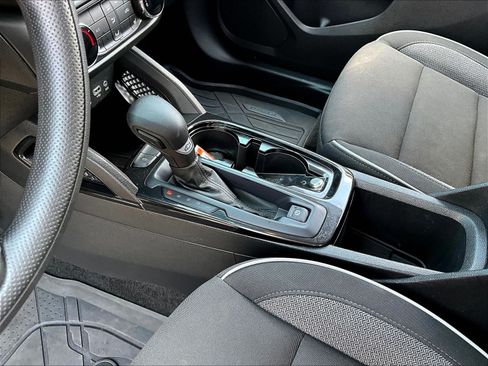 Used 2023 Chevrolet TrailBlazer LT FWD image 17