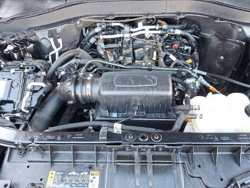 Certified 2022 Ford Explorer XLT w/ Equipment Group 202A image 27