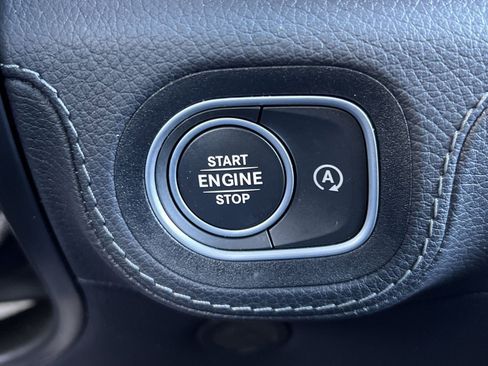 Certified 2023 Mercedes-Benz GLS 450 4MATIC image 33