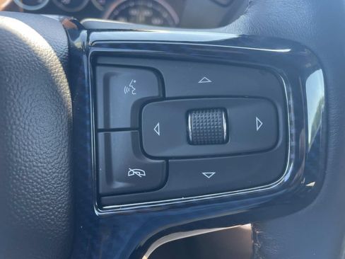 Used 2022 Chevrolet Silverado 1500 RST AWD/4WD image 25