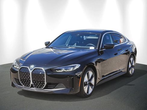 Used 2023 BMW i4 eDrive35 w/ Premium Package RWD image 3