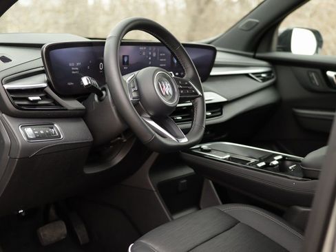 Used 2025 Buick Enclave Sport Touring image 9