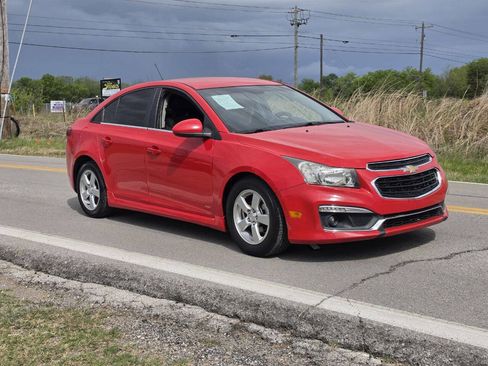 Used 2015 Chevrolet Cruze LT image 1