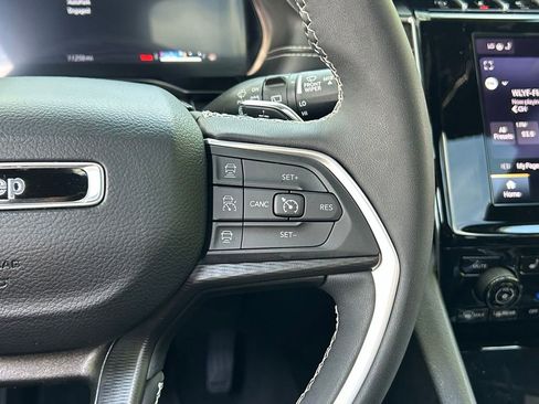 Certified 2024 Jeep Grand Cherokee Altitude image 50