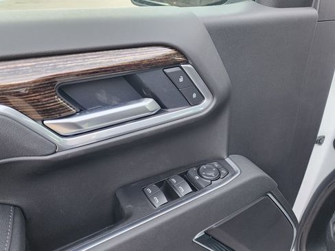 New 2026 GMC Sierra 1500 Elevation image 15