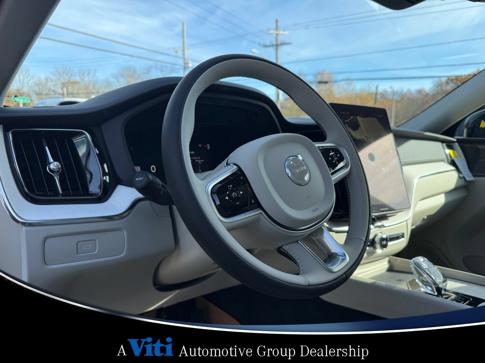 Used 2026 Volvo XC60 B5 Ultra w/ Protection Package Premier AWD/4WD image 12