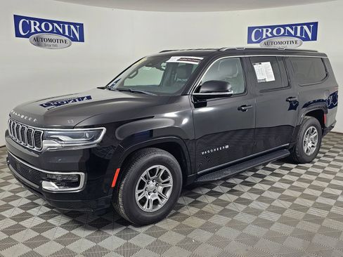 Used 2023 Jeep Wagoneer L 4WD image 41