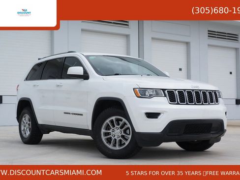 Used 2018 Jeep Grand Cherokee Laredo image 1