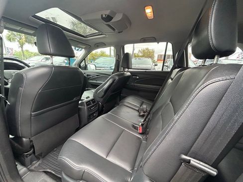Used 2019 Honda Pilot Touring image 15
