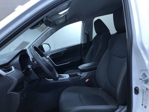 Certified 2025 Toyota RAV4 LE image 18