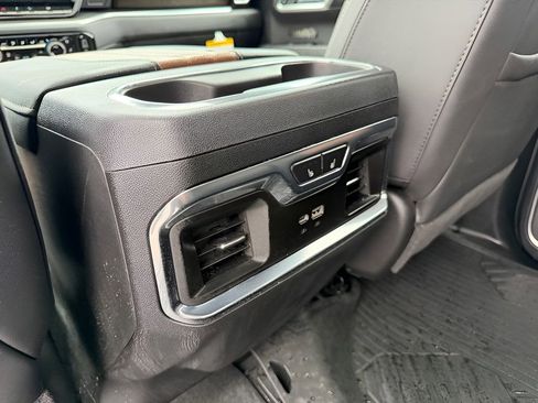 Used 2026 Chevrolet Silverado 1500 High Country w/ Technology Package AWD/4WD image 37