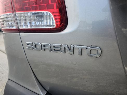 Used 2013 Kia Sorento EX w/ EX V6 Premium Pkg FWD image 11