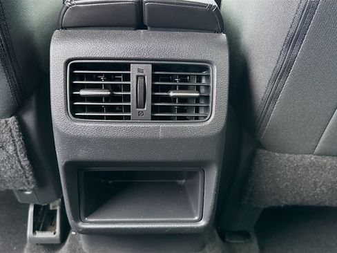 Used 2021 Nissan Rogue S image 16