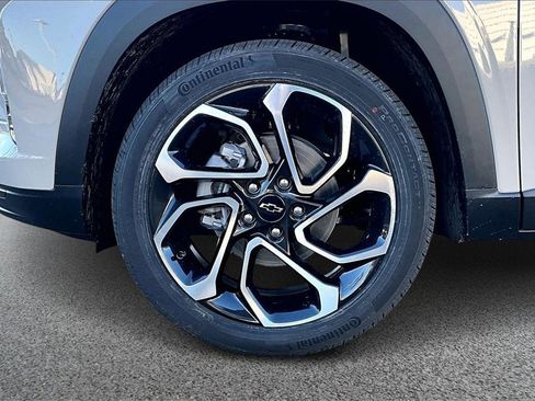 New 2026 Chevrolet Trax RS w/ Sunroof Package image 11