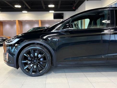 Used 2017 Tesla Model X 75D image 6