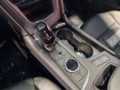 Used 2022 Cadillac XT5 Premium Luxury AWD/4WD image 24