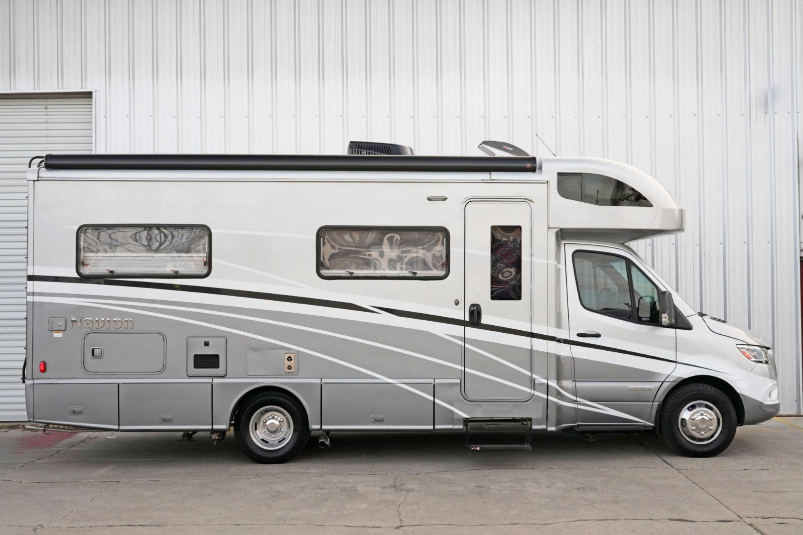 Used 2021 Mercedes-Benz Sprinter 3500 w/ Acoustic Package image 46
