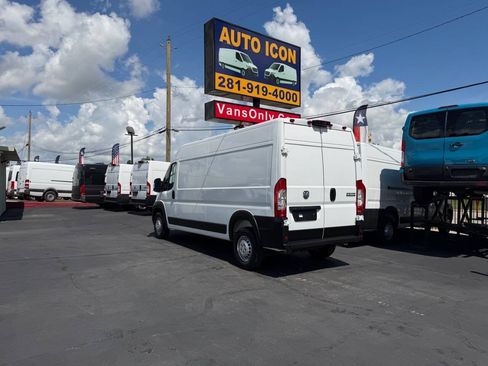 Used 2025 RAM ProMaster 3500 w/ Convenience Group FWD image 2