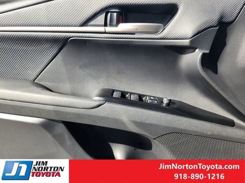 Used 2025 Toyota Camry SE FWD image 24