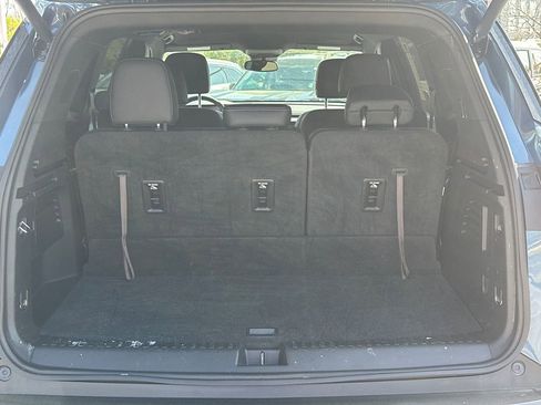 Certified 2025 Buick Enclave Preferred FWD image 18