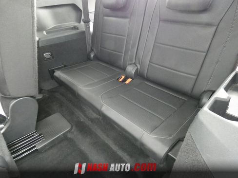 Used 2020 Volkswagen Tiguan SE w/ Panoramic Sunroof Package FWD image 48