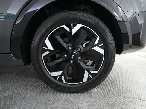 Used 2023 Kia Niro Wave w/ Wave Preserve Package FWD image 9