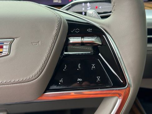 Certified 2025 Cadillac Escalade ESV Sport Platinum image 69