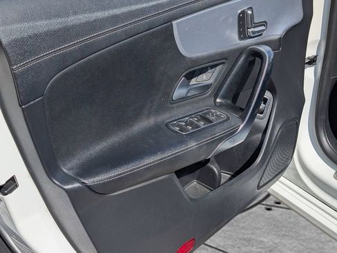 Used 2020 Mercedes-Benz CLA 250 w/ Premium Package image 16