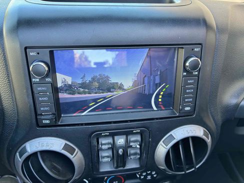 Used 2013 Jeep Wrangler Unlimited Sport AWD/4WD image 31