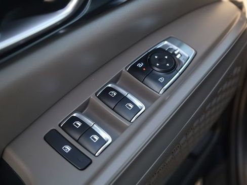 Used 2025 Kia Carnival image 14