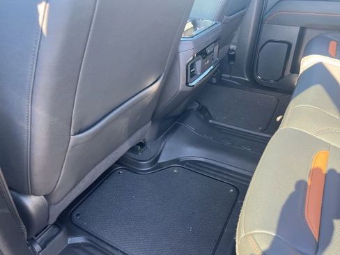 Used 2024 GMC Sierra 1500 AT4 w/ Technology Package image 36