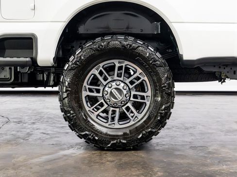 Used 2024 Ford F250 Limited w/ FX4 Off-Road Package AWD/4WD image 16