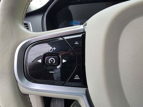 Used 2023 Volvo XC90 B5 Core AWD/4WD image 21