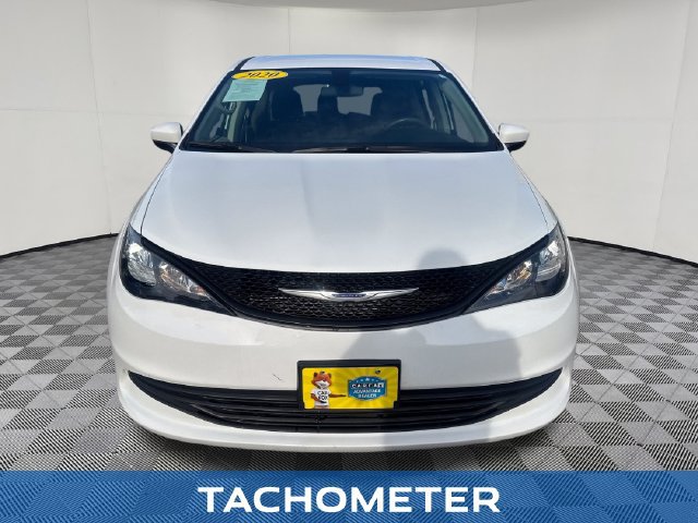 Used 2020 Chrysler Voyager L FWD image 9